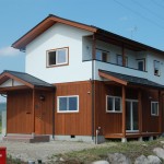 信州大町移住新築住宅板張りの家外観